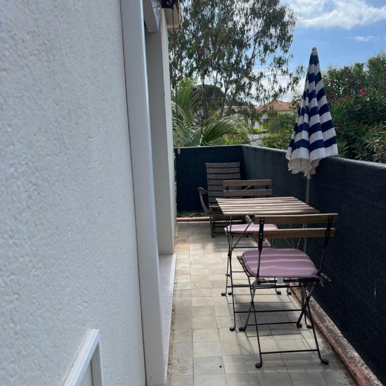 Studio Juan les Pins balcon 10min plage - Appartement 1 Chambre - 10