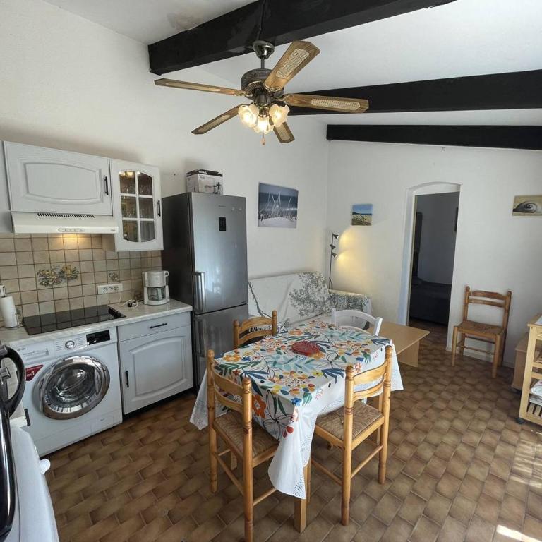 Charmant Pavillon T2 Cabine, 6 Couchages, Cour Privée, Piscine, Parking, Proche Plage - St Cyprien - FR-1-106-34 - Villa - 8