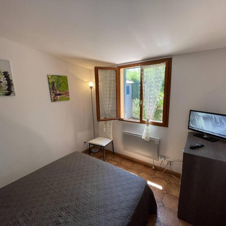 Charmant Pavillon T2 Cabine, 6 Couchages, Cour Privée, Piscine, Parking, Proche Plage - St Cyprien - FR-1-106-34 - Villa - 15