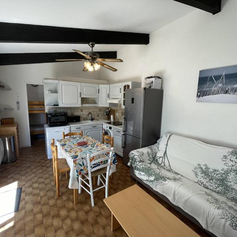 Charmant Pavillon T2 Cabine, 6 Couchages, Cour Privée, Piscine, Parking, Proche Plage - St Cyprien - FR-1-106-34 - Villa - 16