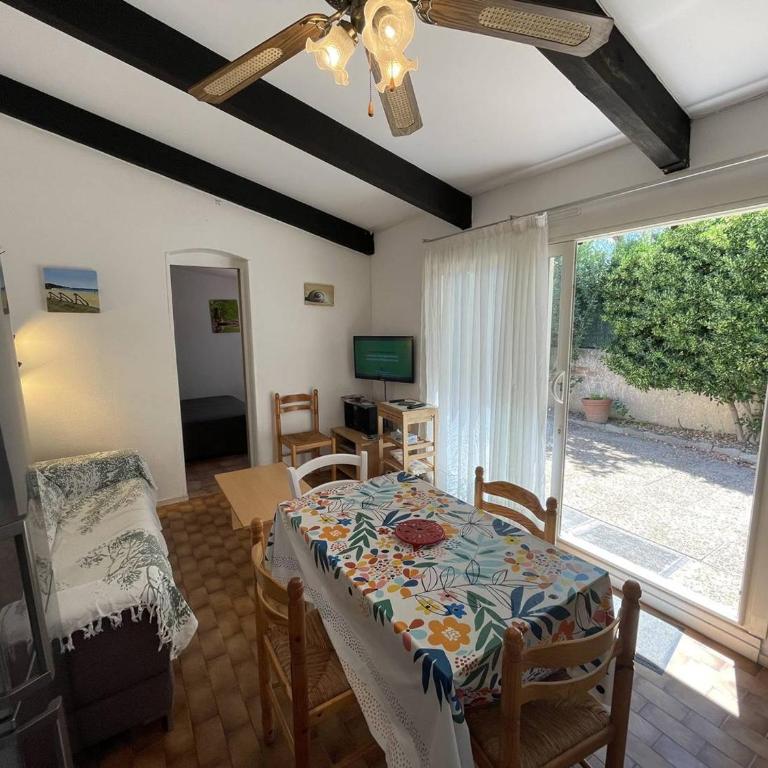 Charmant Pavillon T2 Cabine, 6 Couchages, Cour Privée, Piscine, Parking, Proche Plage - St Cyprien - FR-1-106-34 - Villa - 20