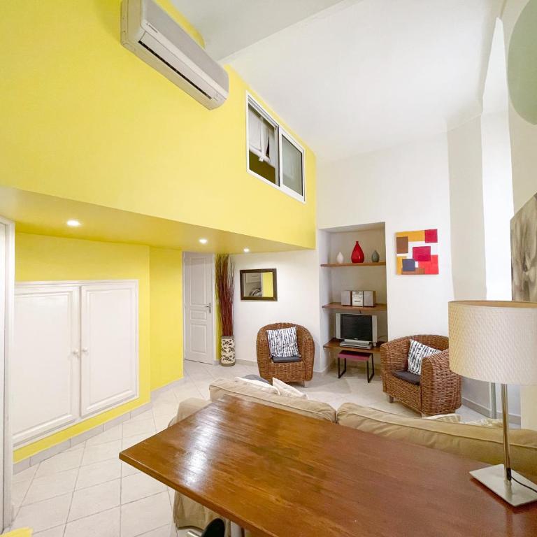 Charmant appartement atypique au coeur du Vieux-Nice - Appartement 1 Chambre - 3