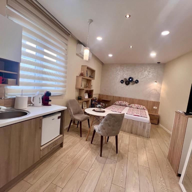 Apartments Solis - Studio Apartment with Queen Bed - 12