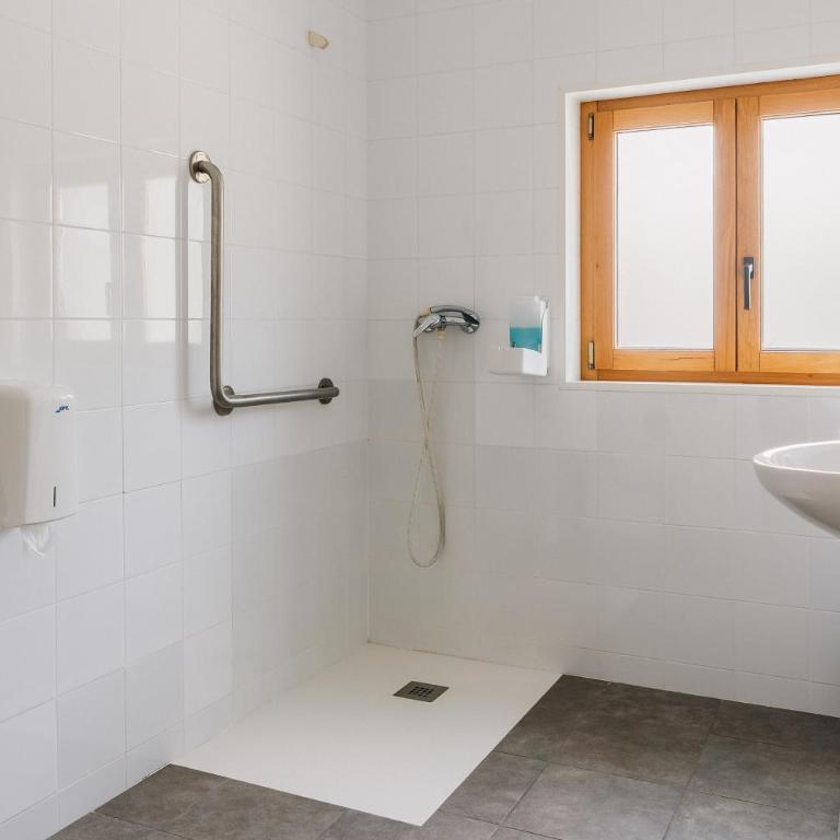 Vila Vilariño Albergue Hotel & Restaurante - Twin Room - Disability Access - 8