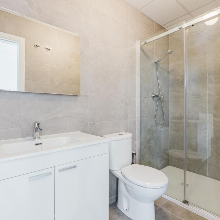 Valencia Apartments by Olala Homes - Studio - 17