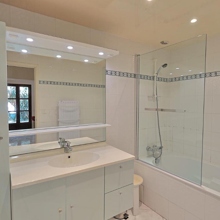 Villa climatisée de 195 m2 avec piscine privée - Maison 5 Chambres - 18
