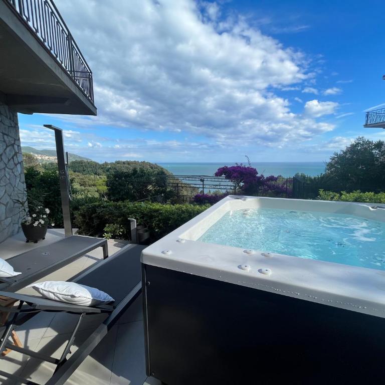 IL MARE BLU - Two-Bedroom Apartment with Jacuzzi and Sauna - 2