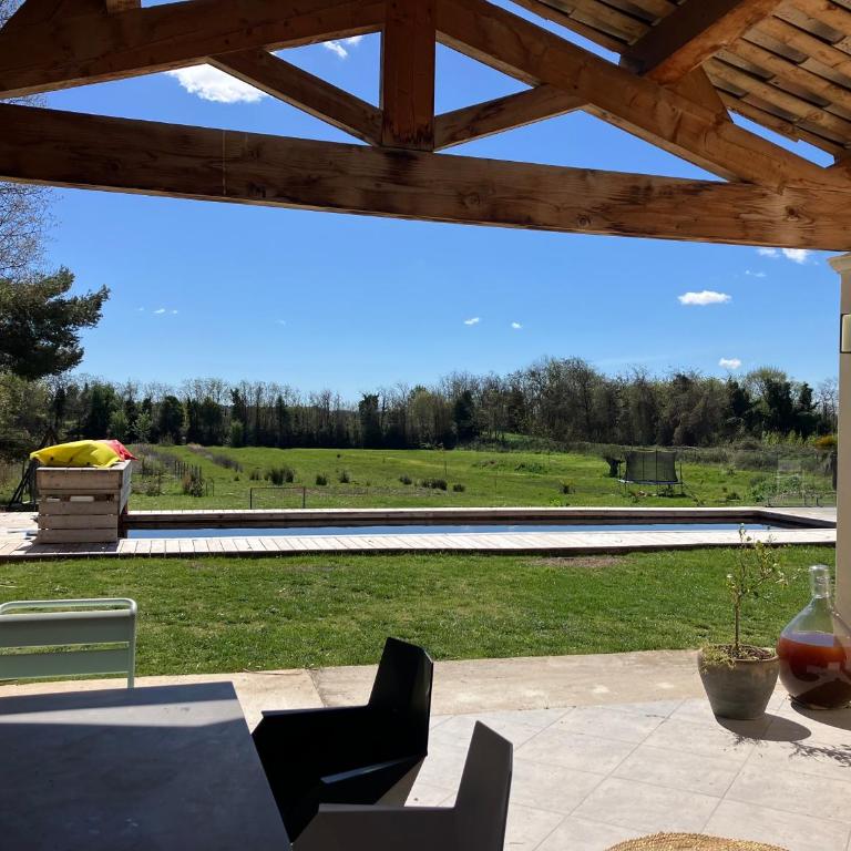 Moderne Confort Familial Piscine naturelle 11mx3m - Maison 3 Chambres - 1