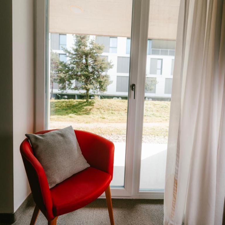 SwissTech Hotel - Chambre Simple - Vue sur Jardin - 2