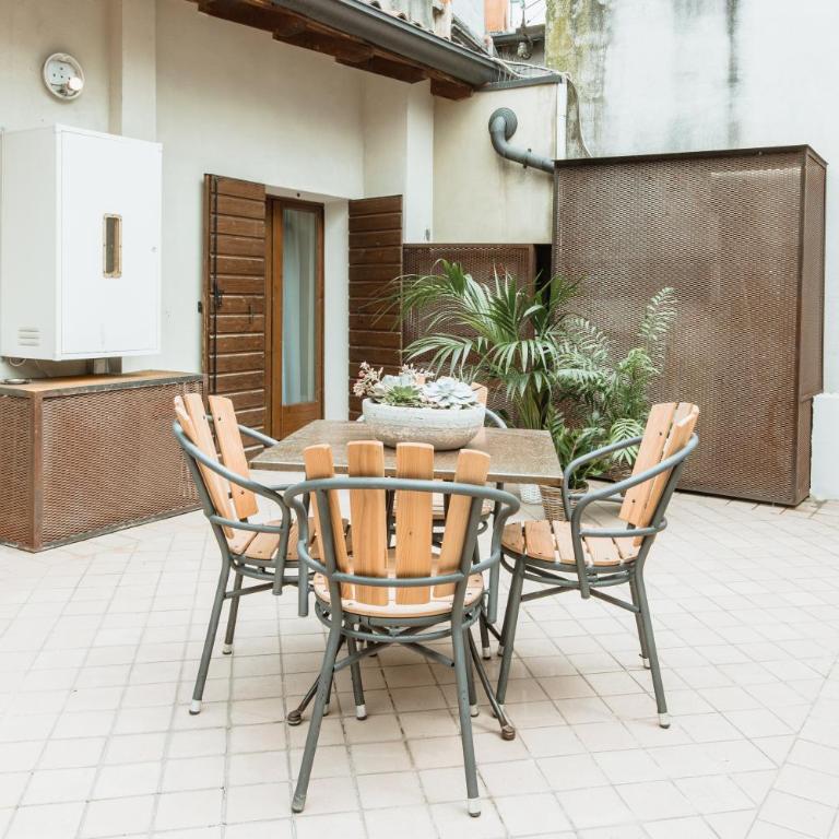 Osteria Luxury Apartments - Appartamento Deluxe con 2 Camere da Letto e Balcone - 4