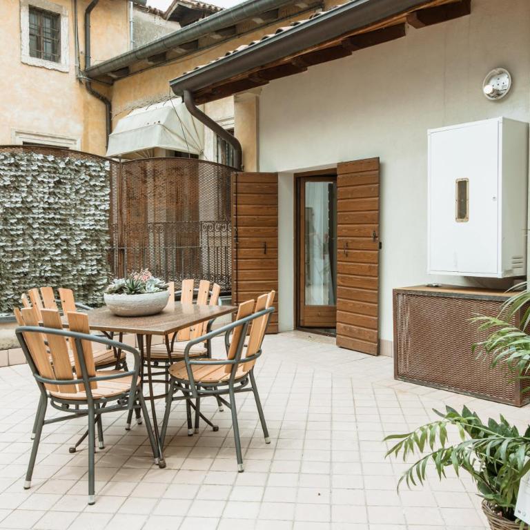Osteria Luxury Apartments - Appartamento Deluxe con 2 Camere da Letto e Balcone - 15