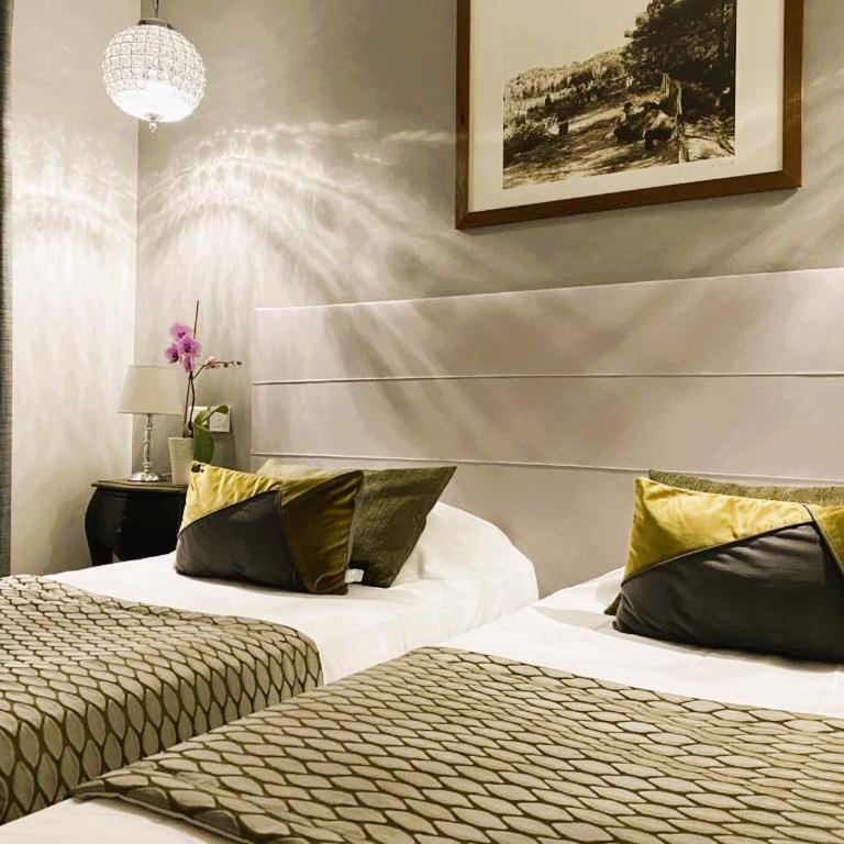 Brit Hotel Acacias - Chambre Double avec 2 Lits Simples (14 m²) - 2