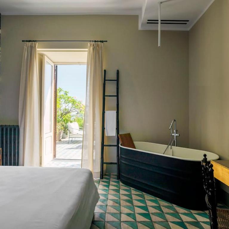 Trinacria Luxury Suite - Three-Bedroom House - 6