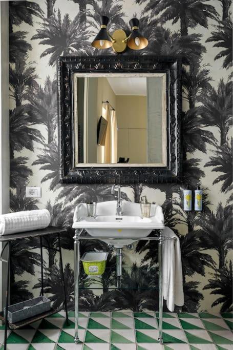 Trinacria Luxury Suite - Three-Bedroom House - 24