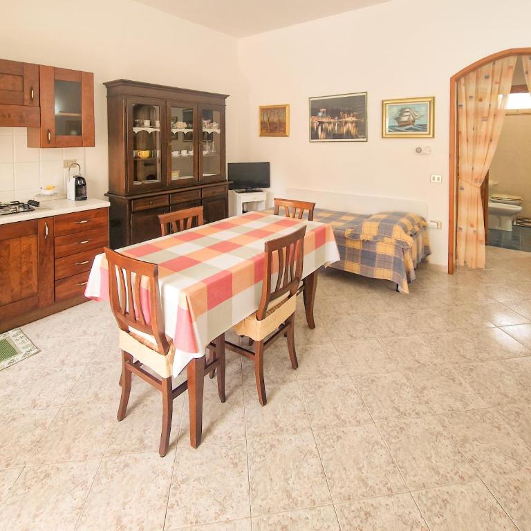 ViCo House 1 - Appartamento con 1 Camera da Letto - 35