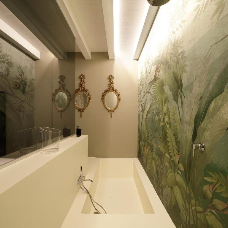 ISONZO SUITES - Camera King con Vasca Idromassaggio - 17