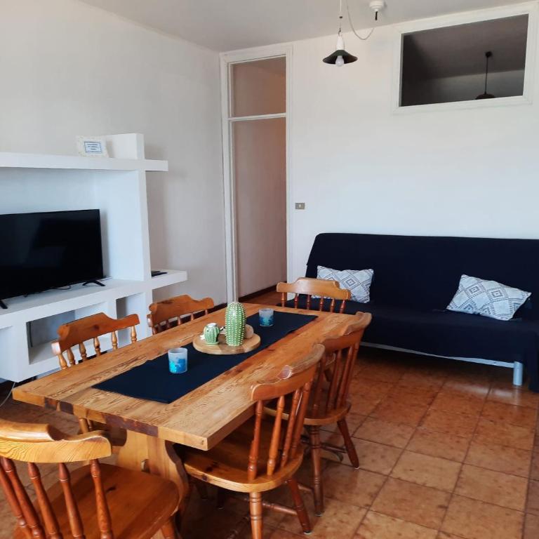 Arcadia Golden Bay - Appartamento con 2 Camere da Letto, Terrazza e Vista Mare - 17