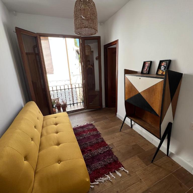 Cosy House, Sunny Terrace, Amazing Views & Outdoor Bathtub! - Three-Bedroom House - 44