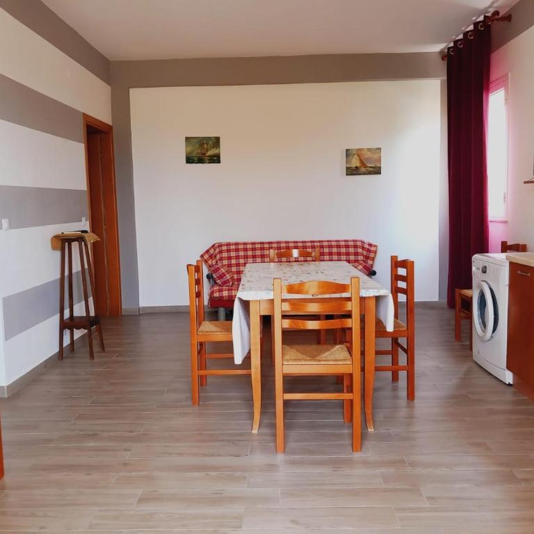 Residence Marino - Appartamento con 2 Camere da Letto - 2