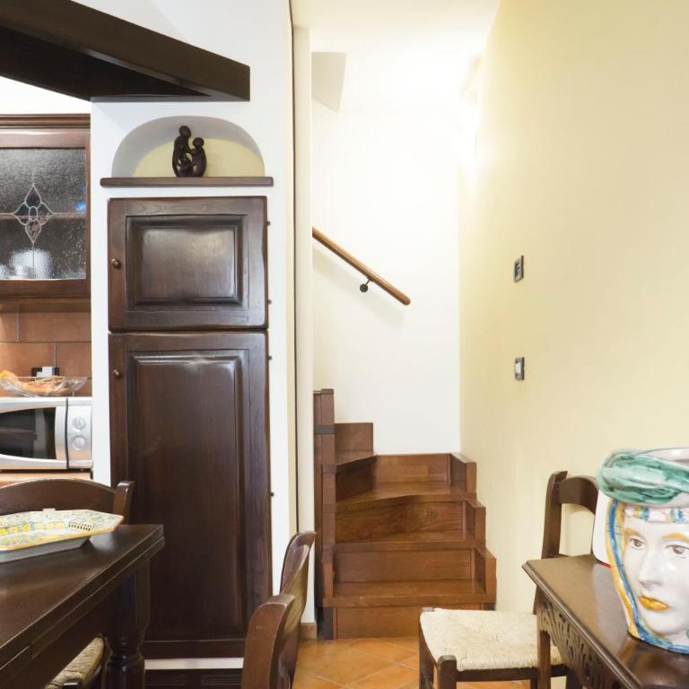 Tina House - Il cortile nel centro storico di Taormina - Maisonette - 20