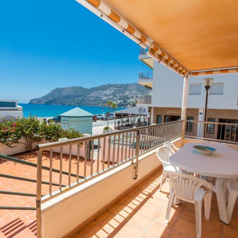Smart Terrace Beachfront seaviews - Apartment with Sea View - 1
