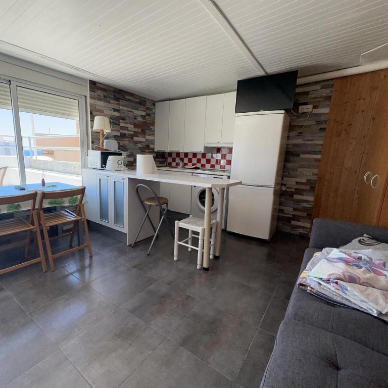 ESTUDIO ÁTICO En URBANIZACIÓN ROQUETAS DE MAR - One-Bedroom Apartment - 11
