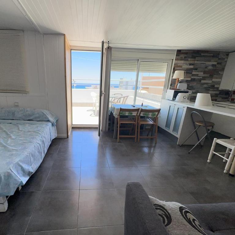 ESTUDIO ÁTICO En URBANIZACIÓN ROQUETAS DE MAR - One-Bedroom Apartment - 4