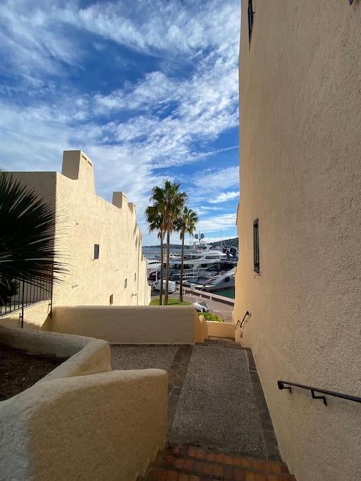 Au cœur d un port by Port Azur Rental - Three-Bedroom Apartment - 25
