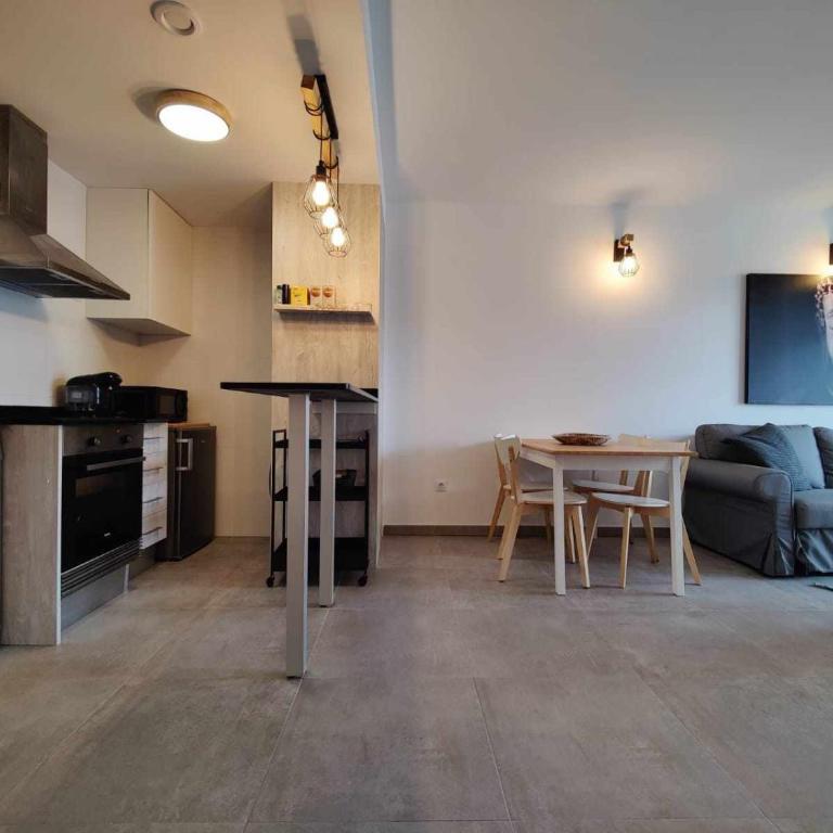 Cozy Zen by Edeal HOMES - One-Bedroom Apartment - 10