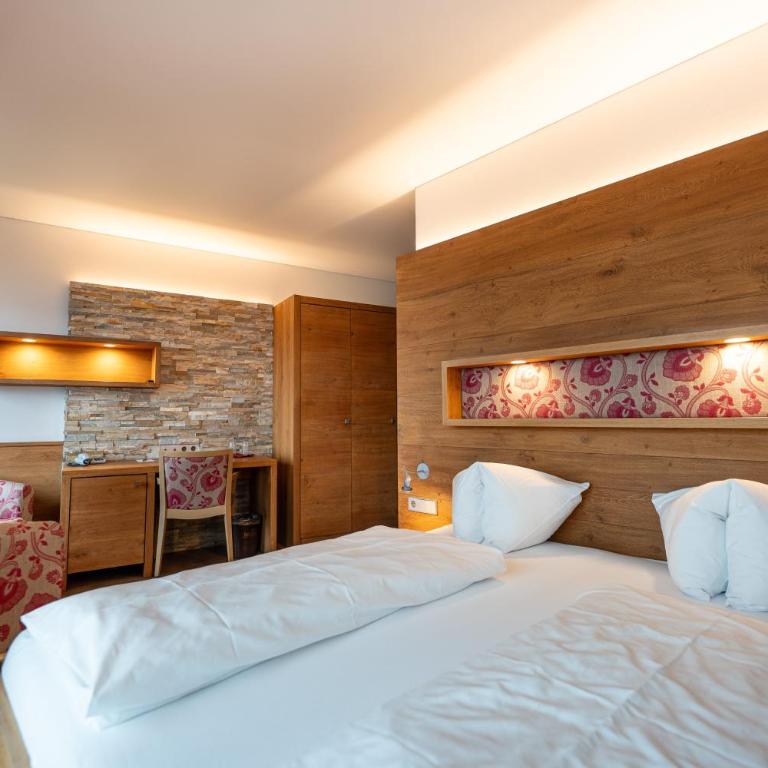 Panoramahotel Watles - Double Room with Balcony - 3
