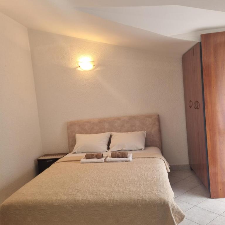 Apartmani Mihailovic - Apartment with Balcony - 1