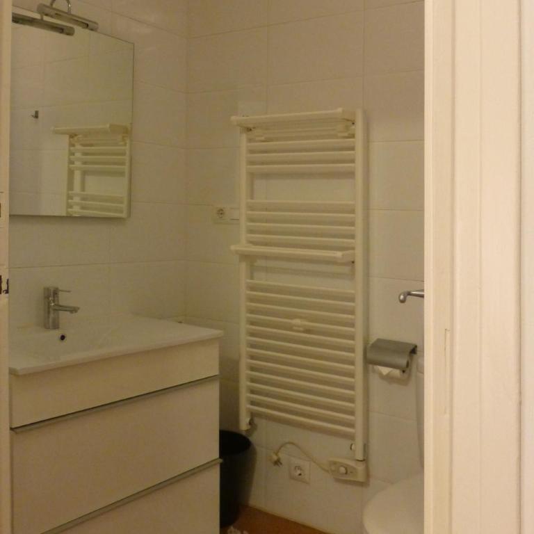 ALQUILER PISO BLANES con VISTAS AL MAR - Apartamento de 3 dormitorios - 12