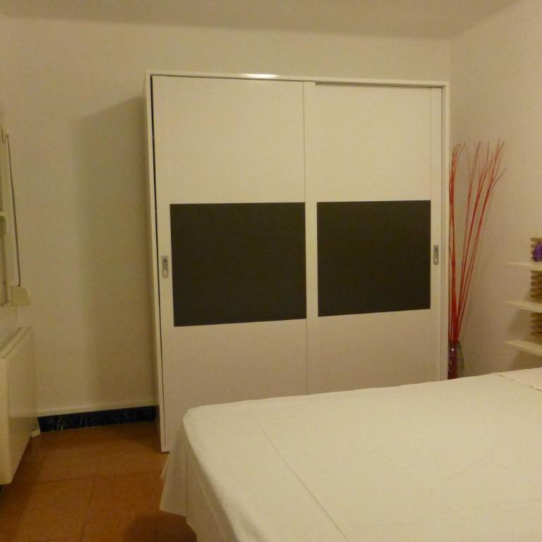 ALQUILER PISO BLANES con VISTAS AL MAR - Apartamento de 3 dormitorios - 14