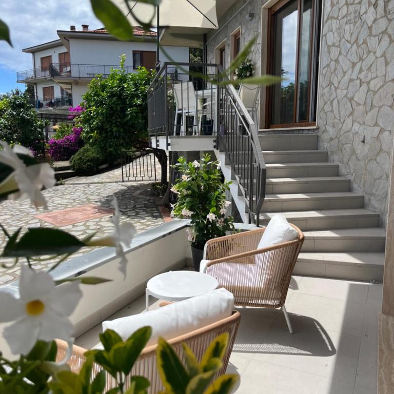 IL MARE BLU - Two-Bedroom Apartment with Jacuzzi and Sauna - 36
