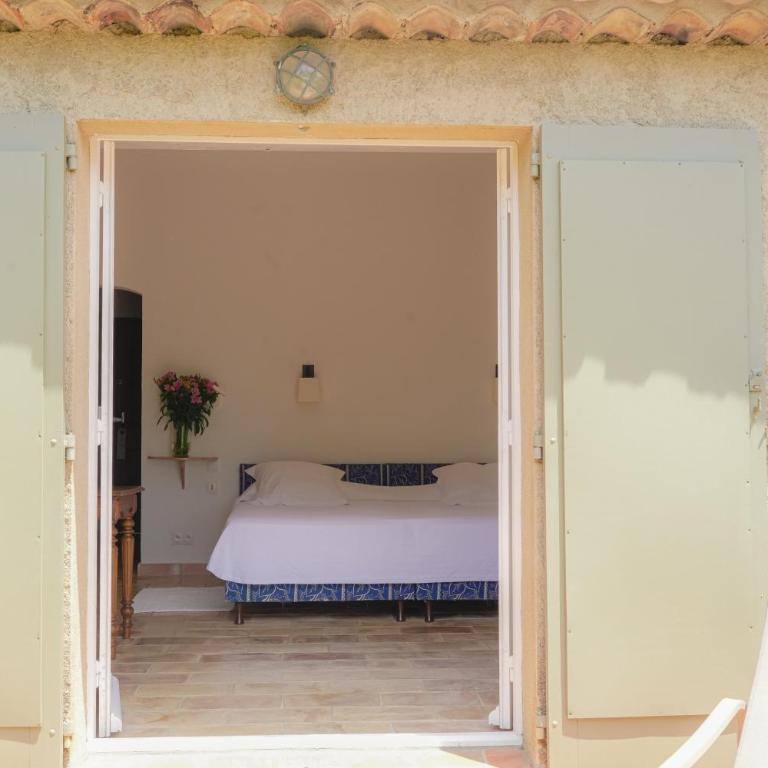 Hôtel La Figuière - Superior Room with Terrace - Vineyards View - 1