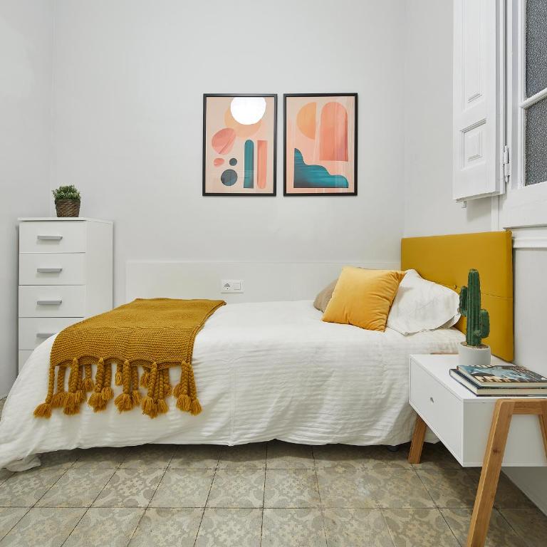 Girona 46 - 1 - Single Room with Shared Bathroom - 2