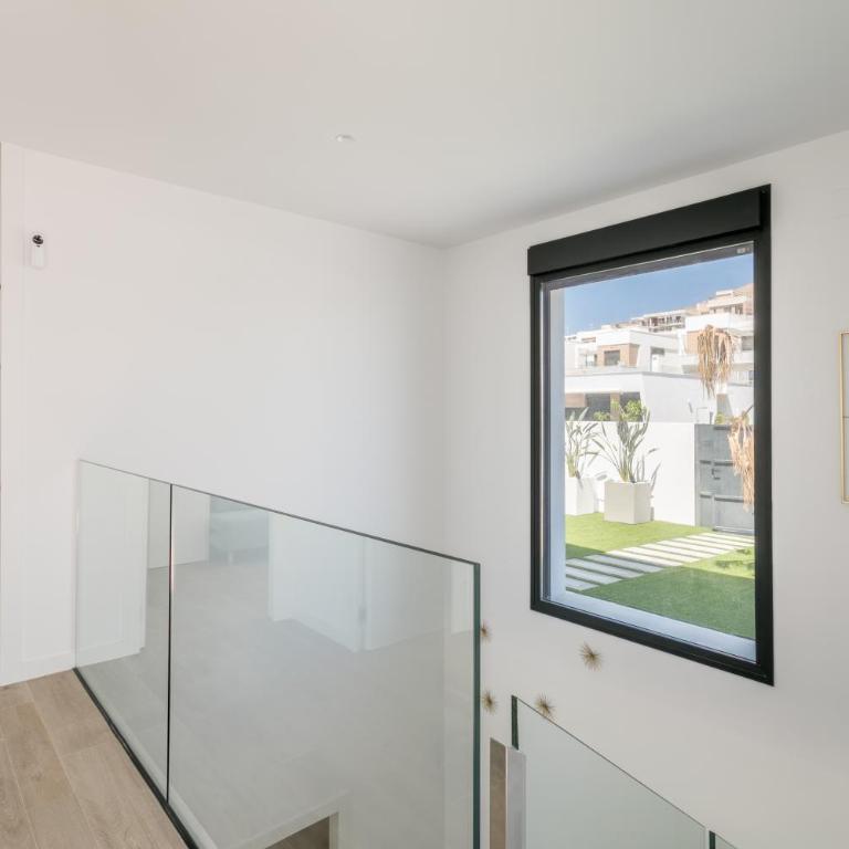 Willa z basenem - Villa - 12
