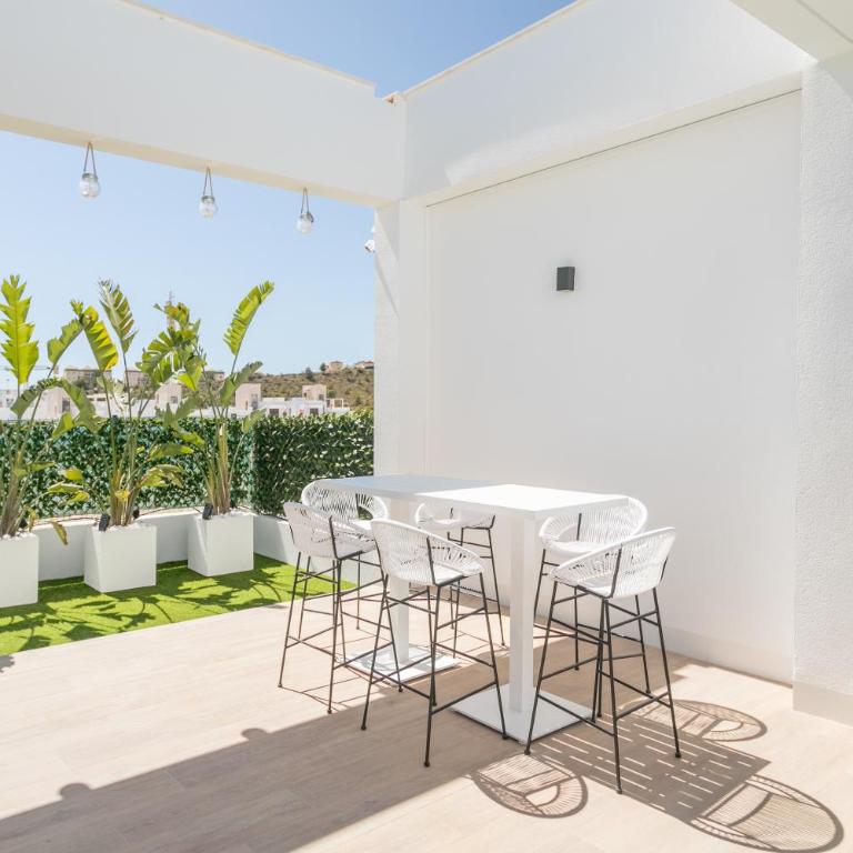 Willa z basenem - Villa - 18