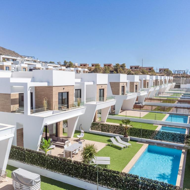 Willa z basenem - Villa - 34