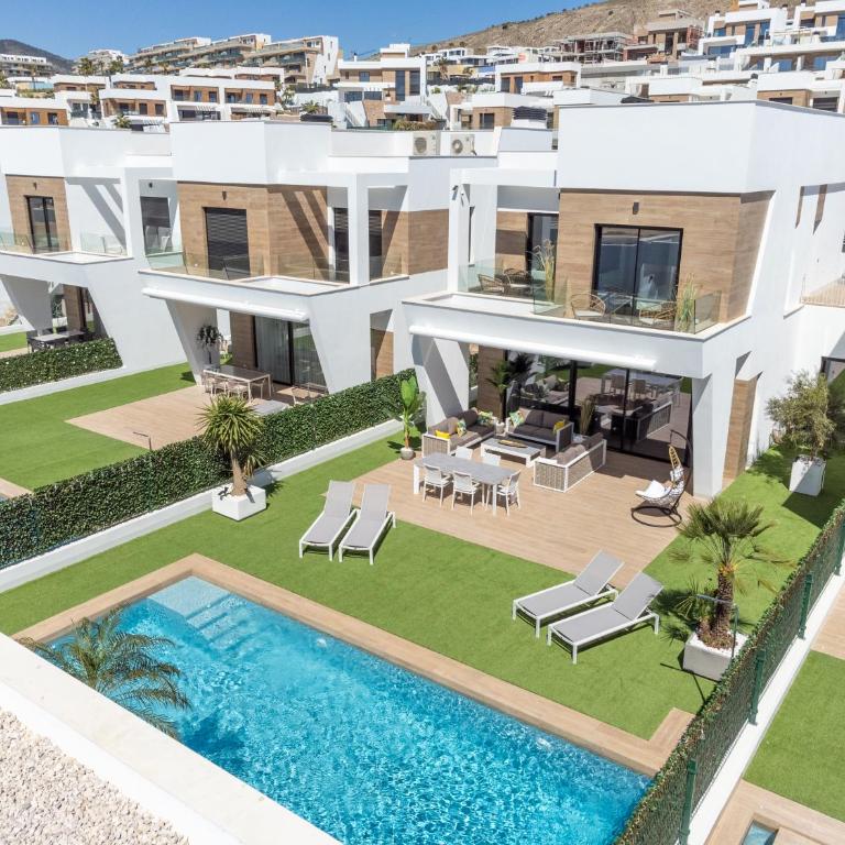Willa z basenem - Villa - 37