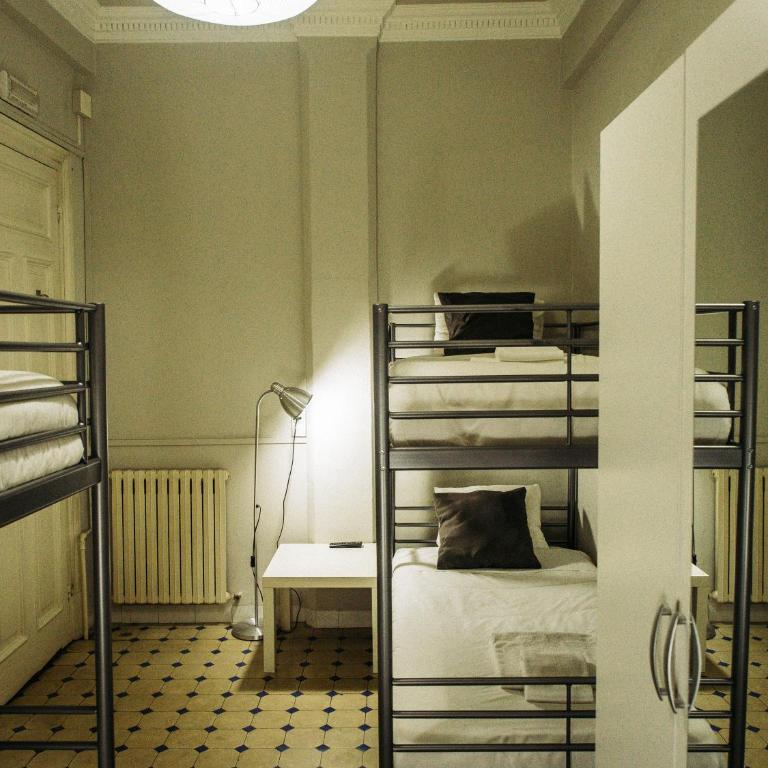 Zentric Hostel - Cama en habitación compartida mixta de 4 camas (2 literas) - 5