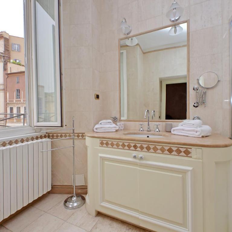 YCH-Bridgerton house a Campo de Fiori - Appartamento con 3 Camere da Letto - 8