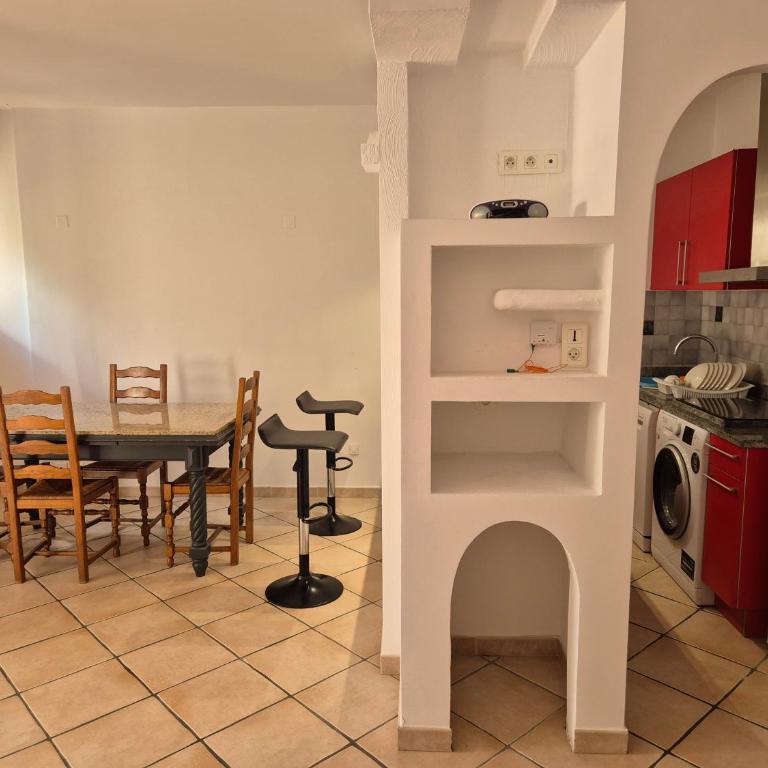Joli appartement climatisé avec terrasse à moin 10 minutes à pieds de la plage - Appartement 2 Chambres - 7