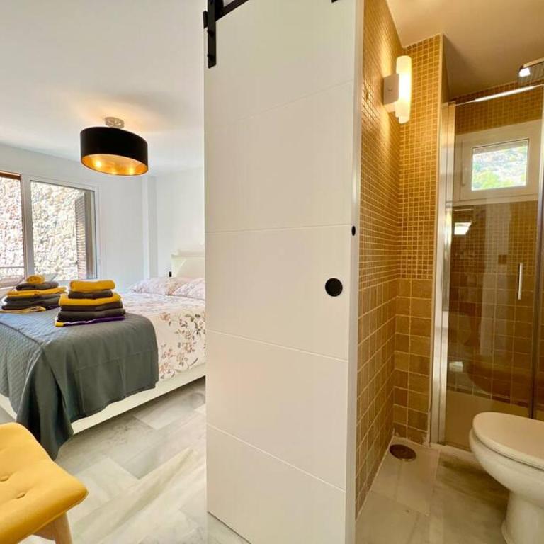CalaizaBay - Two-Bedroom Apartment - 4
