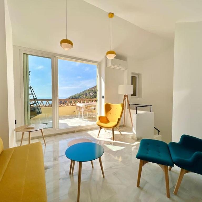 CalaizaBay - Two-Bedroom Apartment - 15