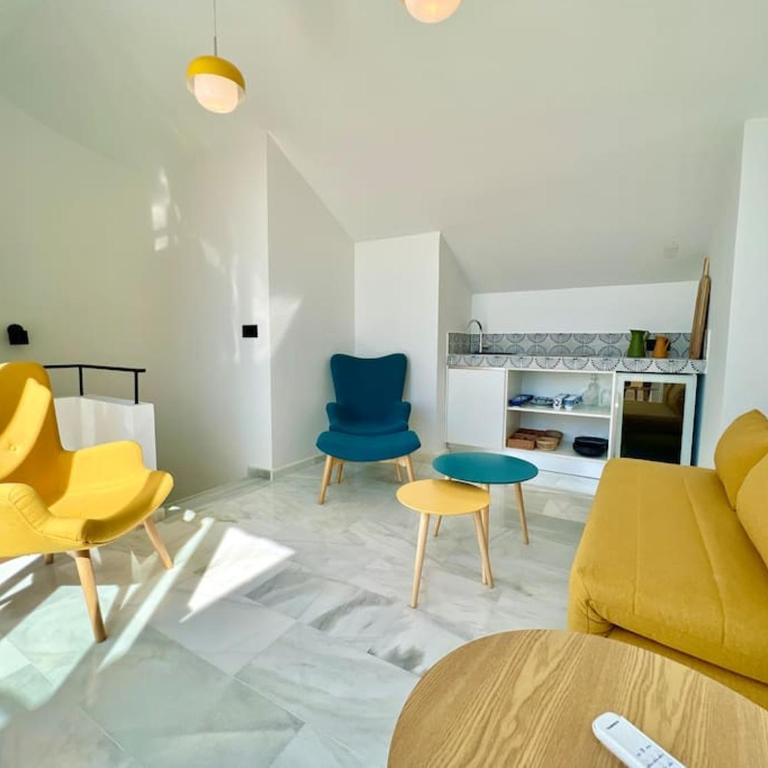 CalaizaBay - Two-Bedroom Apartment - 22