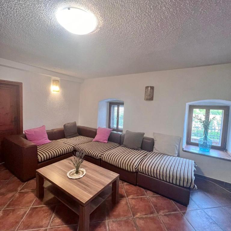 Vila Reževići - Vila - 19