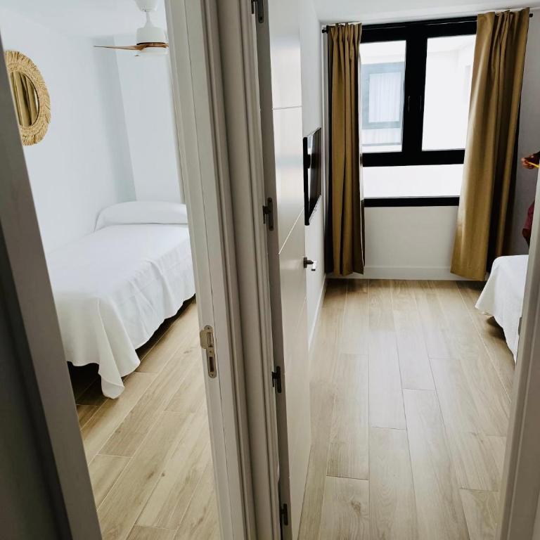 Playa de las Canteras-Albareda 2 - Two-Bedroom Apartment - 22