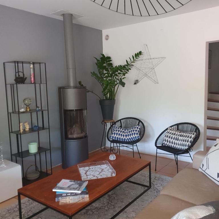 les couleurs du sud - Four-Bedroom House - 12