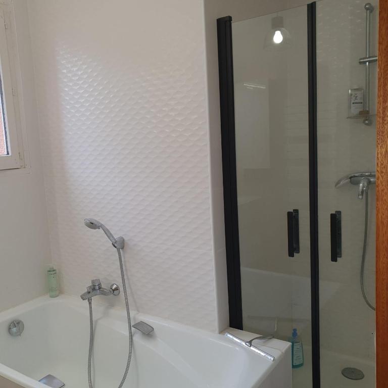les couleurs du sud - Four-Bedroom House - 24